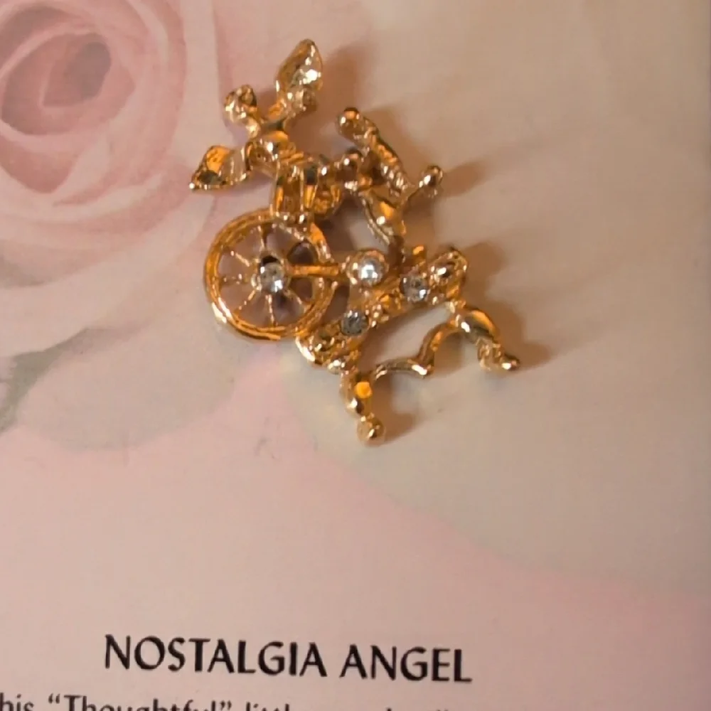 Vintage Gold tone Angels tack Pin Set of 6